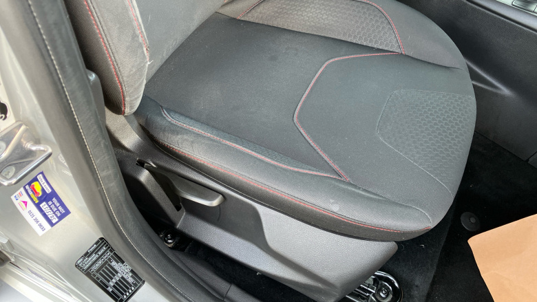 Ford Focus 1.0 EcoBoost 140 ST-Line Navigation 5dr Petrol Hatchback